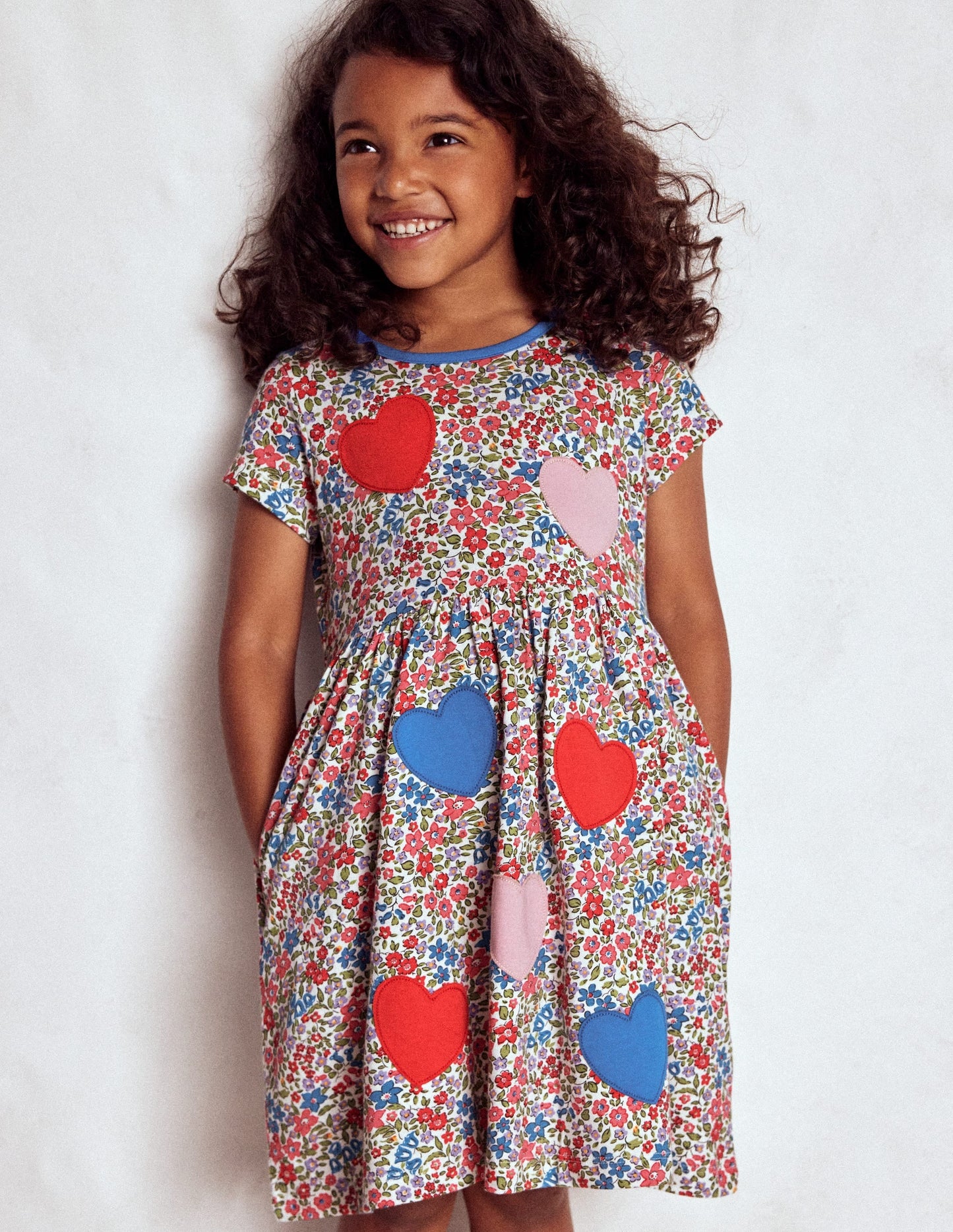 Appliqué T-shirt Dress-Rose Pink Flowerbed Hearts